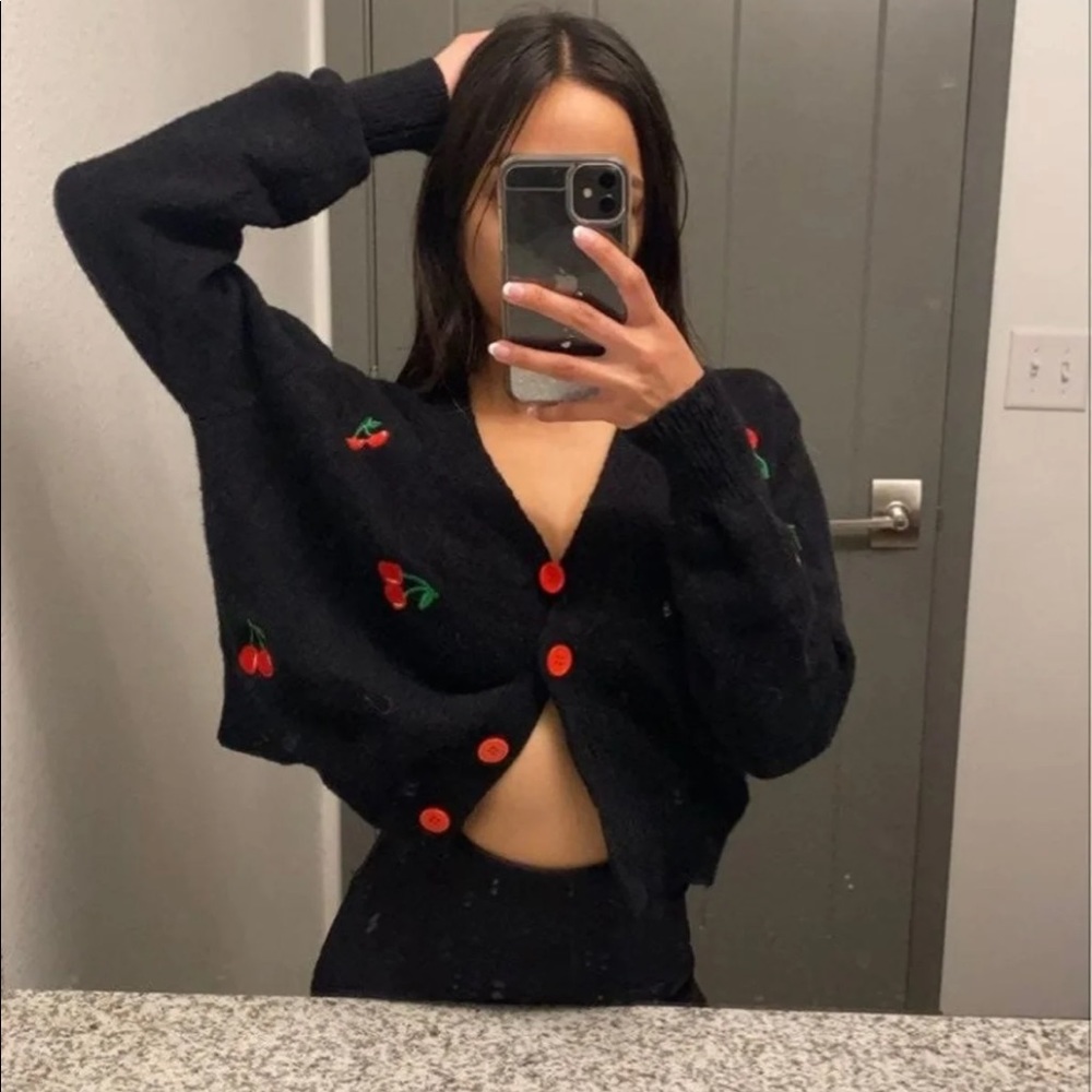 Cherry Cardigain